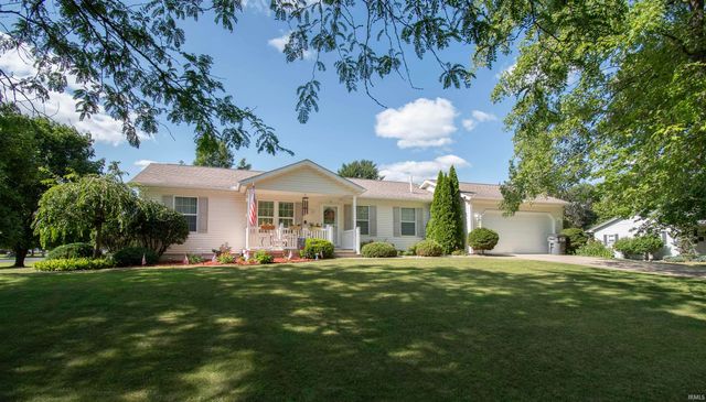 1025 E 485 N, Howe, IN 46746