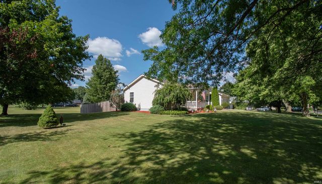 1025 E 485 N, Howe, IN 46746