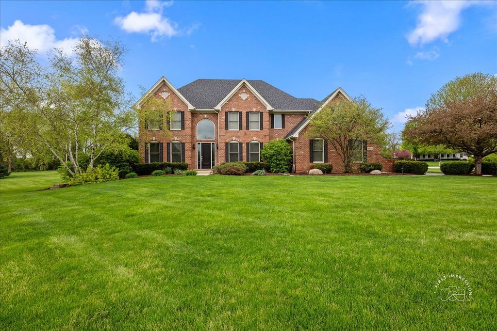 Image 1 of property listing at 38W535 RED BAY Court, St. Charles, IL 60175