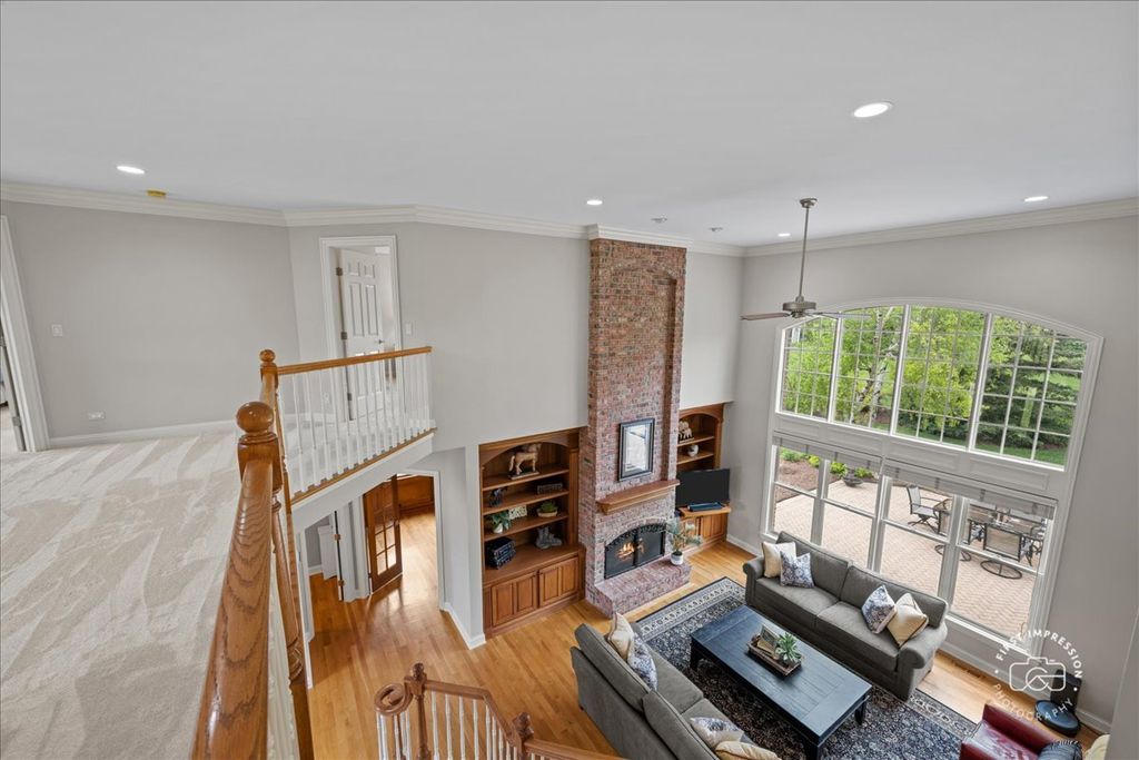Image 13 of property listing at 38W535 RED BAY Court, St. Charles, IL 60175