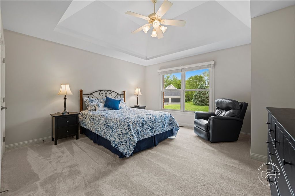 Image 18 of property listing at 38W535 RED BAY Court, St. Charles, IL 60175