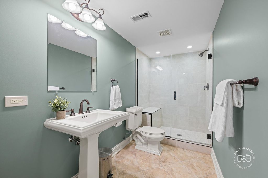 Image 23 of property listing at 38W535 RED BAY Court, St. Charles, IL 60175