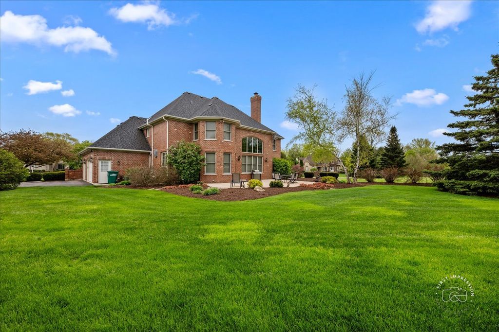 Image 28 of property listing at 38W535 RED BAY Court, St. Charles, IL 60175