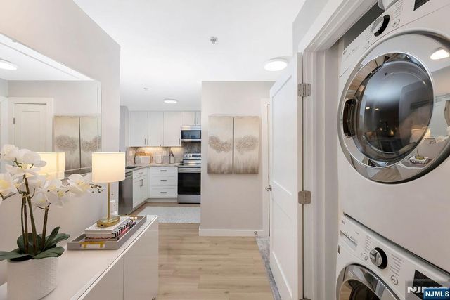 26 Avenue Port Imp B37, West New York, NJ 07093