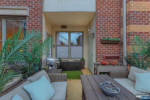 26 Avenue Port Imp B37, West New York, NJ 07093