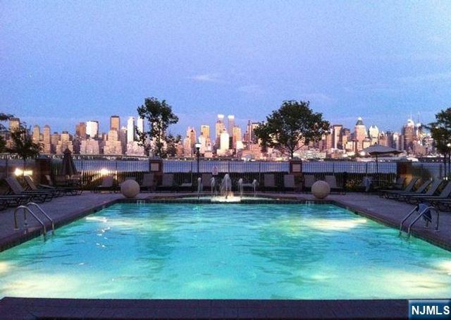 26 Avenue Port Imp B37, West New York, NJ 07093