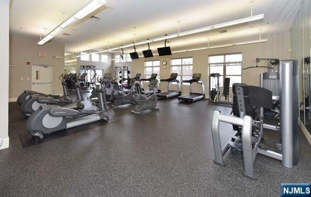 26 Avenue Port Imp B37, West New York, NJ 07093