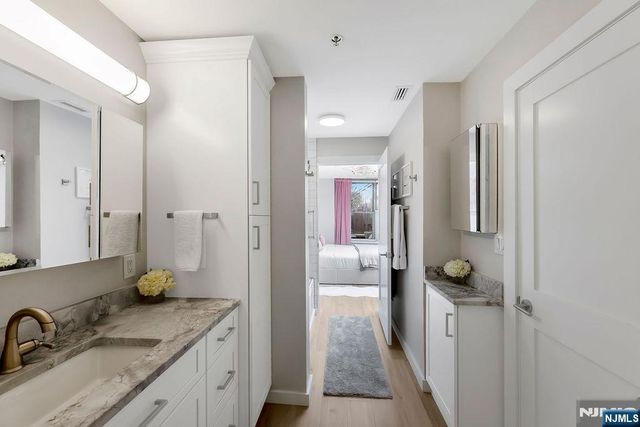 26 Avenue Port Imp B37, West New York, NJ 07093