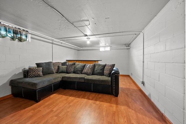 953 ROSCOE STREET, Green Bay, WI 54304