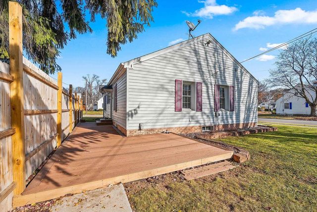 953 ROSCOE STREET, Green Bay, WI 54304