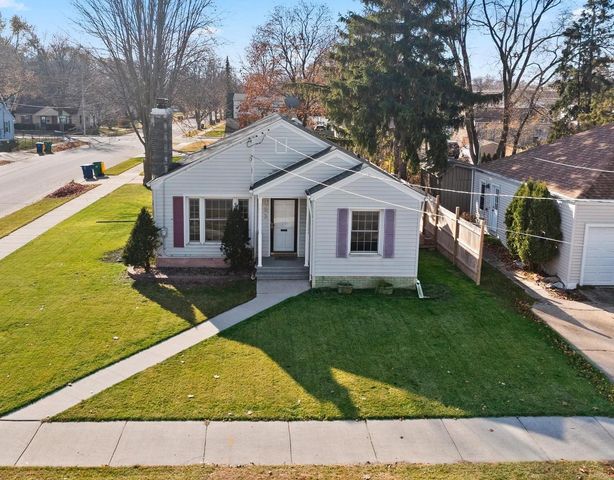 953 ROSCOE STREET, Green Bay, WI 54304