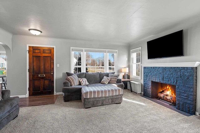 953 ROSCOE STREET, Green Bay, WI 54304