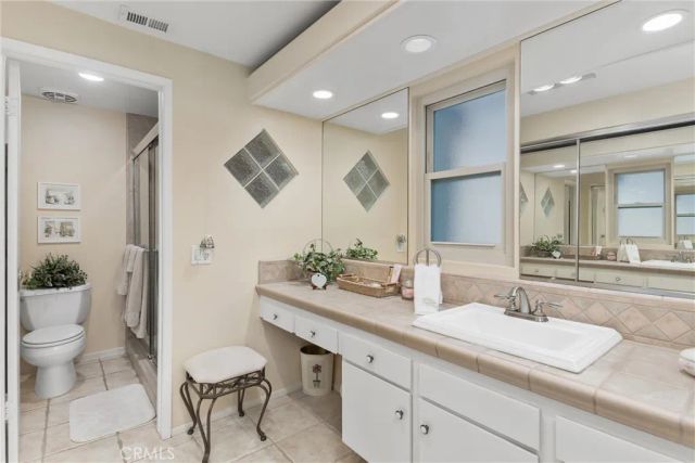740 Via Zapata, Riverside, CA 92507