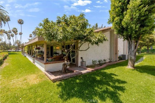 740 Via Zapata, Riverside, CA 92507