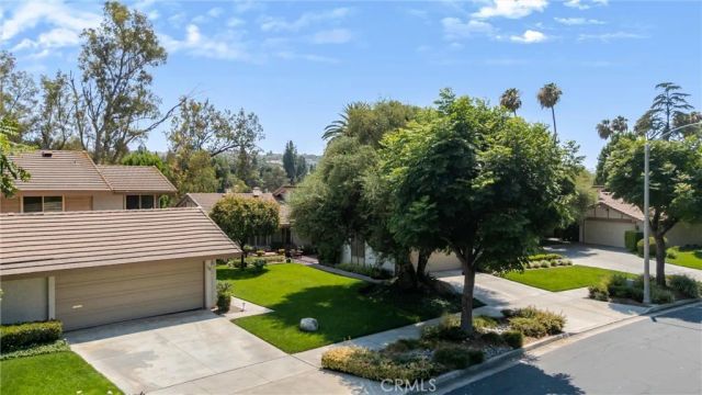 740 Via Zapata, Riverside, CA 92507