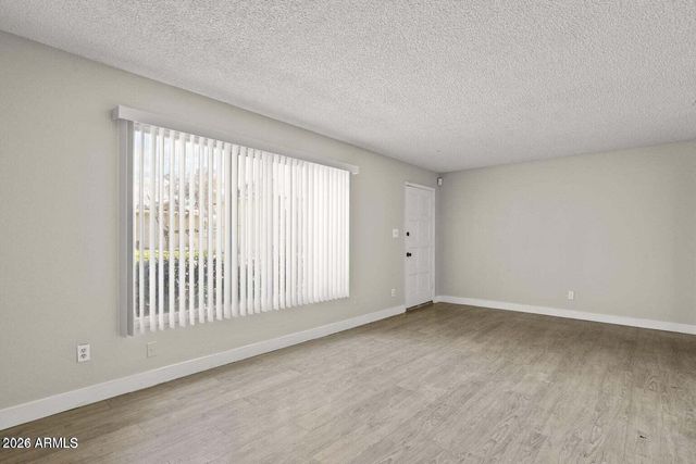 6625 N 44TH Avenue, Glendale, AZ 85301