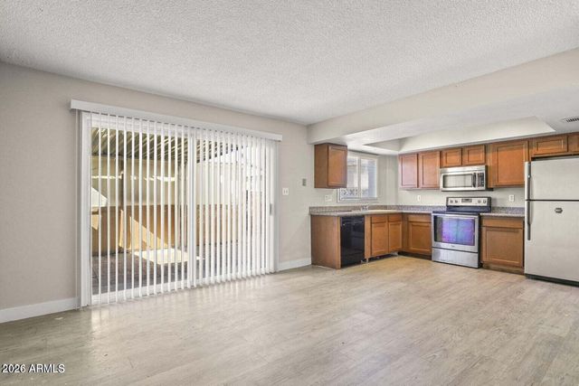 6625 N 44TH Avenue, Glendale, AZ 85301