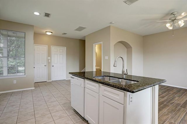 281 Brandy Ridge, Dickinson, TX 77539