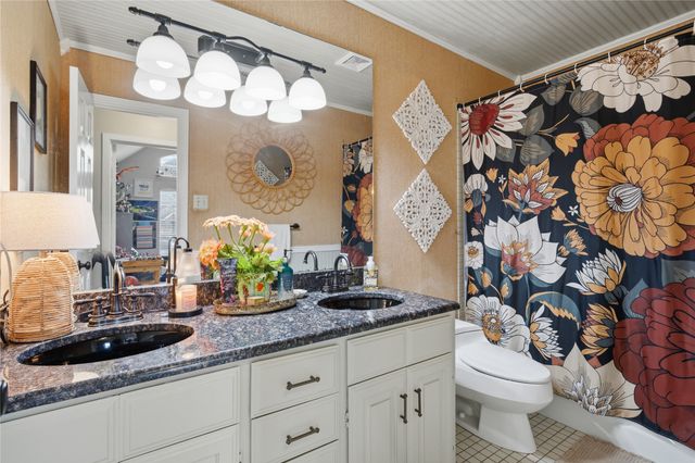 603 Country Club Circle, Athens, TX 75751
