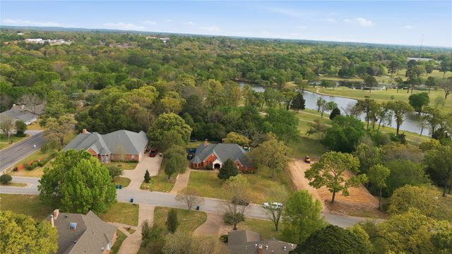 603 Country Club Circle, Athens, TX 75751