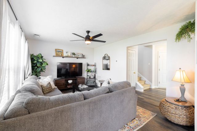 1233 Alandee St, Nashville, TN 37214