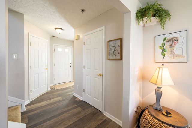 1233 Alandee St, Nashville, TN 37214