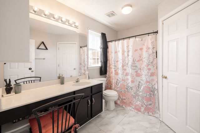 1233 Alandee St, Nashville, TN 37214