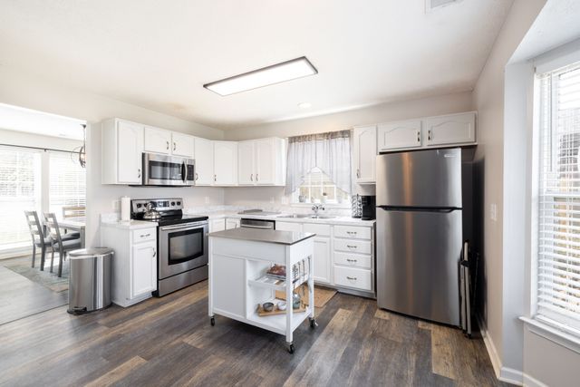 1233 Alandee St, Nashville, TN 37214