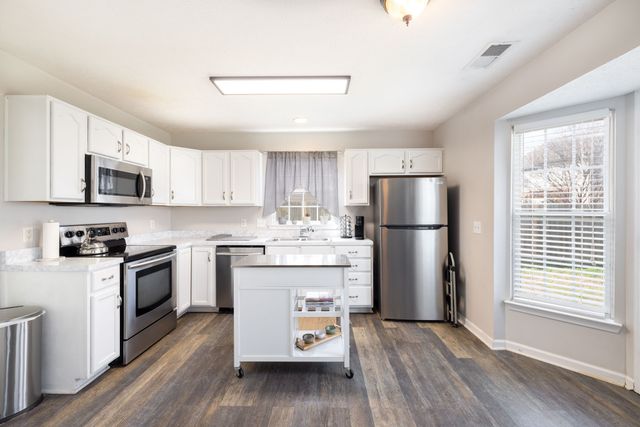 1233 Alandee St, Nashville, TN 37214