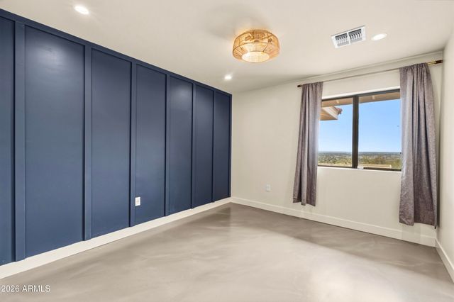 1856 E CINNABAR Avenue, Phoenix, AZ 85020