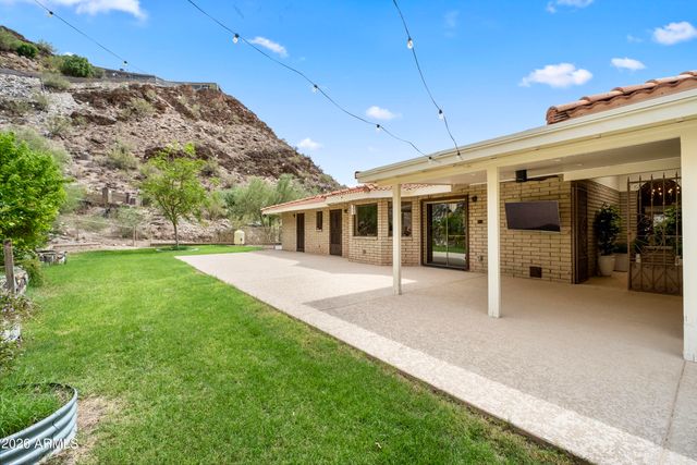1856 E CINNABAR Avenue, Phoenix, AZ 85020