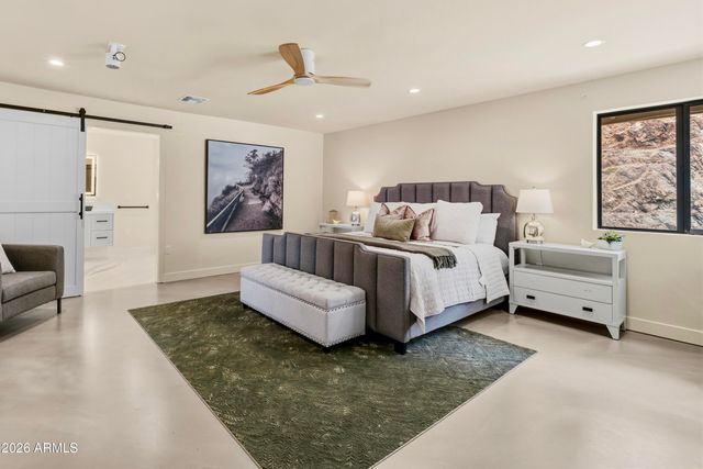 1856 E CINNABAR Avenue, Phoenix, AZ 85020