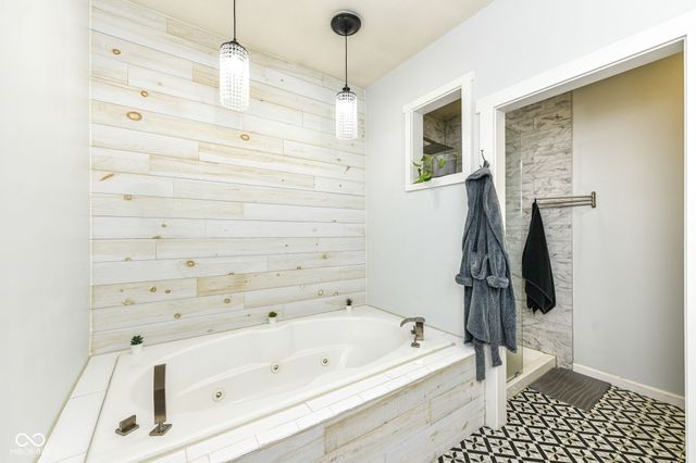 527 Peach Blossom Drive, Fortville, IN 46040