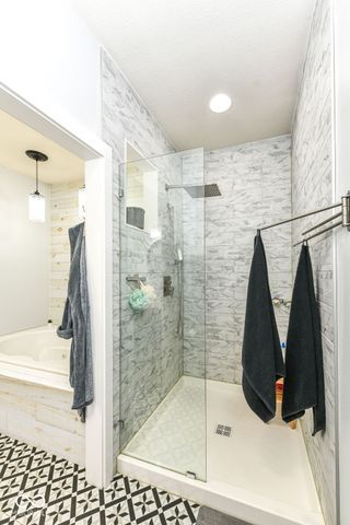 527 Peach Blossom Drive, Fortville, IN 46040