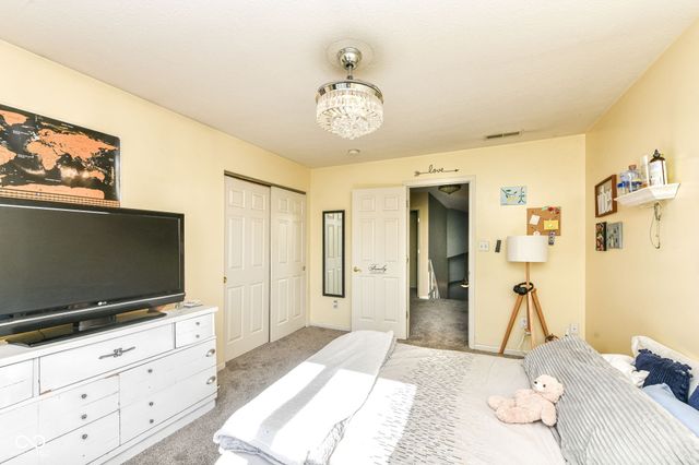 527 Peach Blossom Drive, Fortville, IN 46040