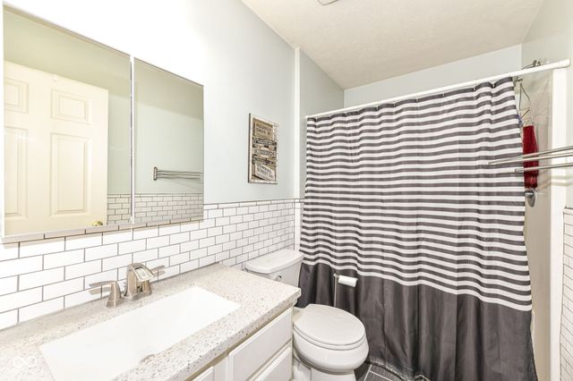 527 Peach Blossom Drive, Fortville, IN 46040