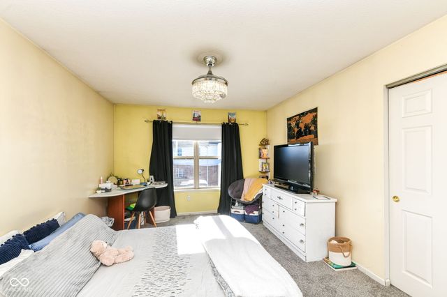 527 Peach Blossom Drive, Fortville, IN 46040