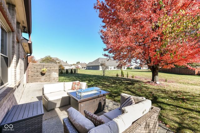 527 Peach Blossom Drive, Fortville, IN 46040