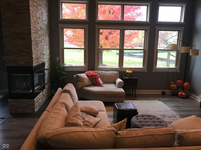 527 Peach Blossom Drive, Fortville, IN 46040