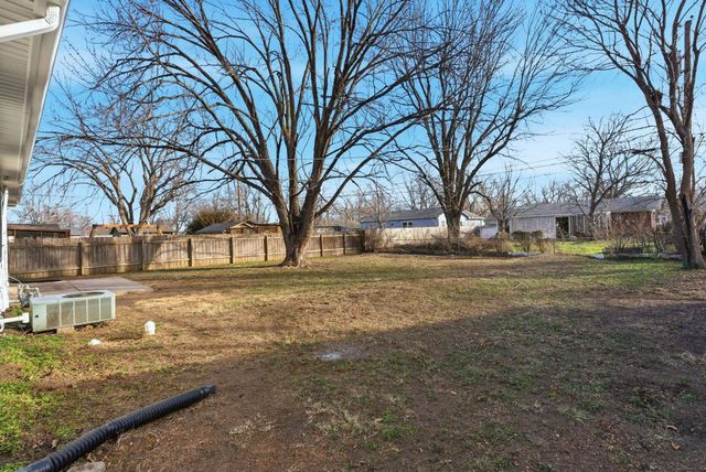 516 N Colby Ave, Valley Center, KS 67147