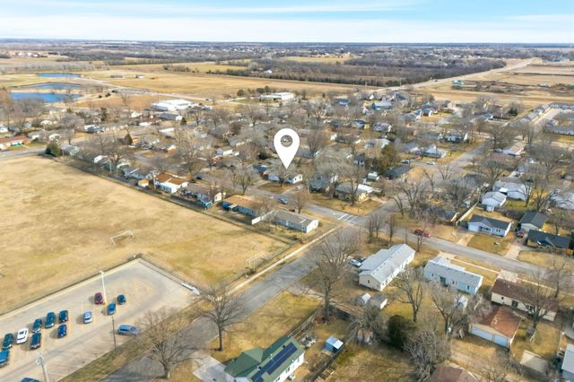 516 N Colby Ave, Valley Center, KS 67147