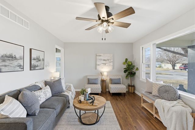 516 N Colby Ave, Valley Center, KS 67147