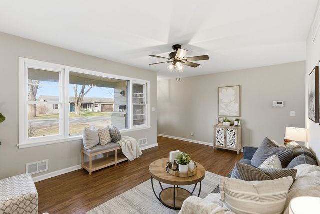 516 N Colby Ave, Valley Center, KS 67147