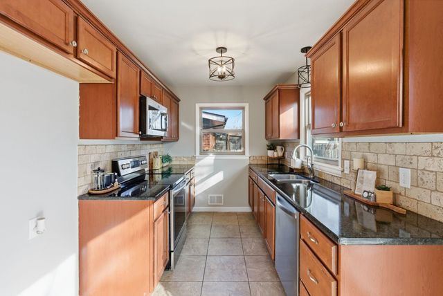 516 N Colby Ave, Valley Center, KS 67147