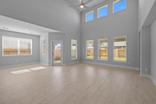 608 Juniper Heights Lane, Waller, TX 77484