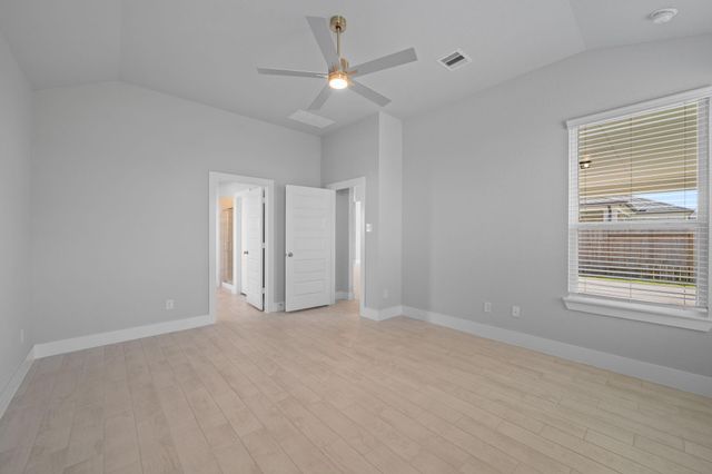 608 Juniper Heights Lane, Waller, TX 77484