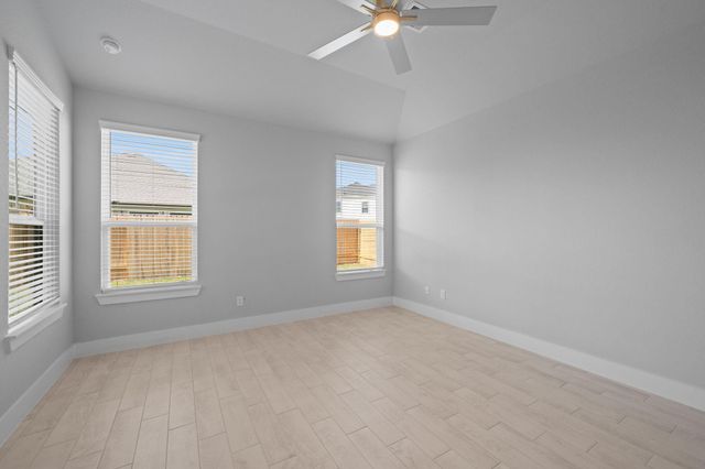 608 Juniper Heights Lane, Waller, TX 77484