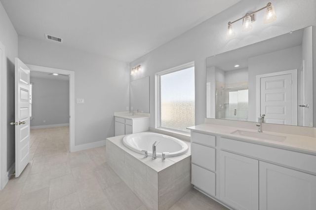 608 Juniper Heights Lane, Waller, TX 77484