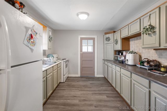 101 W McKennon Road, Calera, OK 74730