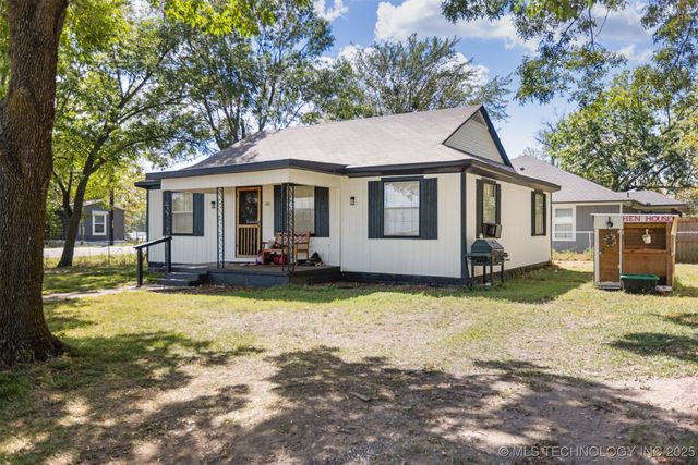 101 W McKennon Road, Calera, OK 74730